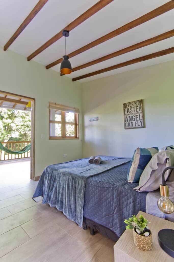 Double room in Jardín with terrace and hammock